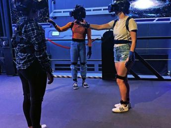 实现房间级多人vr体验,the edge vr推出全身动捕磁性追踪vr平台